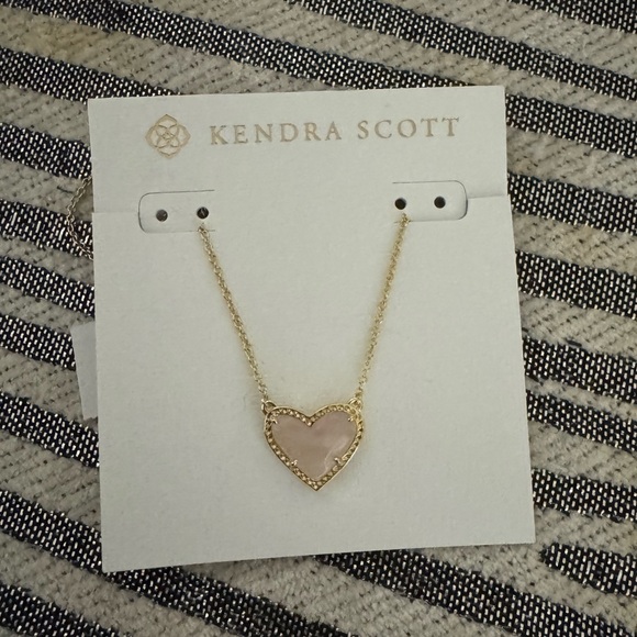 NWT Kendra Scott heart necklace - Picture 4 of 5